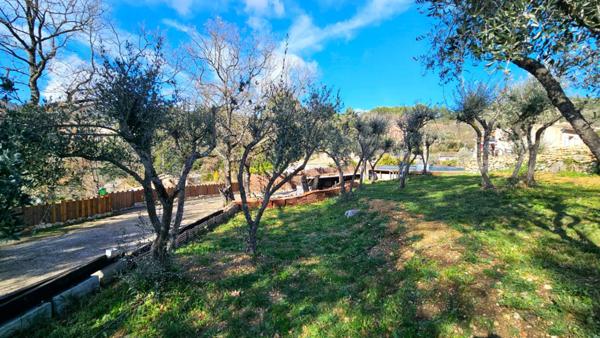 Maison dans quartier résidentiel avec possibilité d'extension