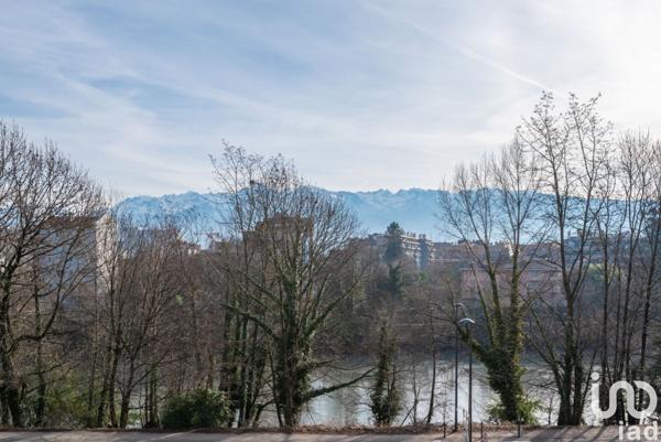 Appartement 4 pièces de 83 m² à Grenoble (38000)