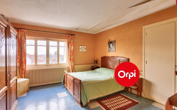 Maison à vendre    6 pièces • 162 m2 Saint-Priest