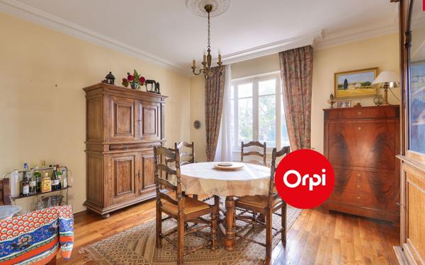 Maison à vendre    6 pièces • 162 m2 Saint-Priest