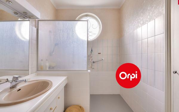 Maison à vendre    6 pièces • 162 m2 Saint-Priest