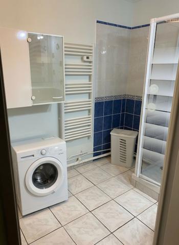 Grand F2 avec box et jardin