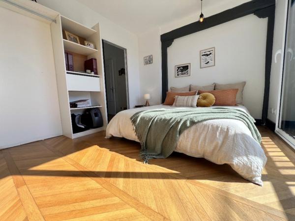 Maison 8 pièce(s) 6 chambre(s) 195 m²