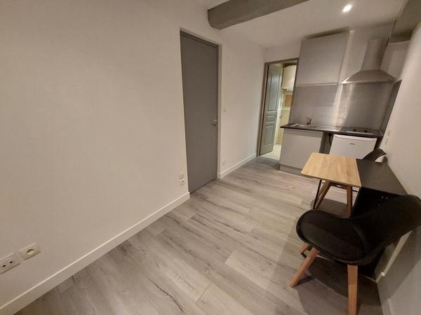 NARBONNE CENTRE-VILLE - STUDIO RENOVE - 12M²