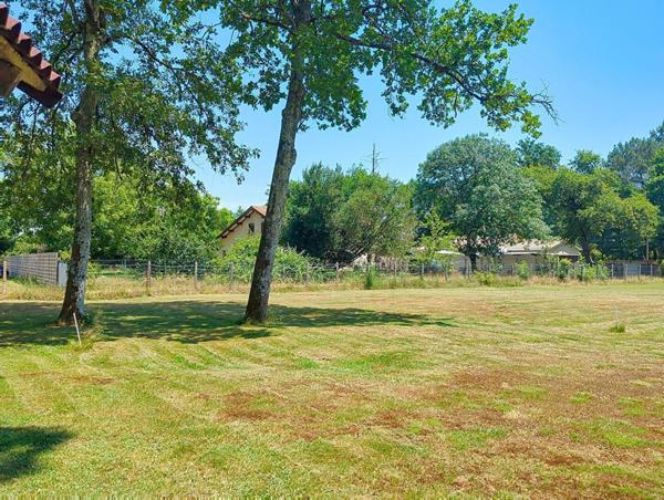 Terrain Saint Jean D Illac 996 m2