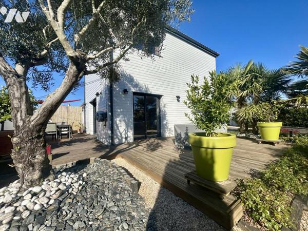 Maison Rénovée avec piscine - Proximité immédiate Centre-Ville - PORNIC