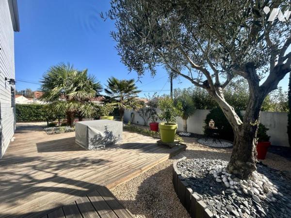 Maison Rénovée avec piscine - Proximité immédiate Centre-Ville - PORNIC