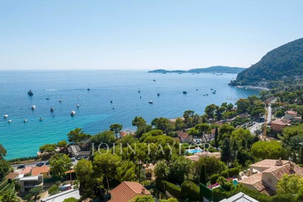 Villa face à la mer sur 6000m² de terrain