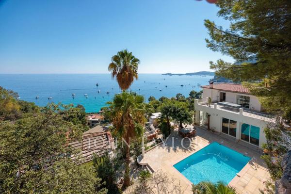 Villa face à la mer sur 6000m² de terrain