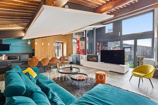 Loft avec terrasse au dernier étage – Centre historique d’Aix-en-Provence