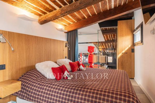 Loft avec terrasse au dernier étage – Centre historique d’Aix-en-Provence