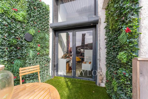 Loft avec terrasse au dernier étage – Centre historique d’Aix-en-Provence