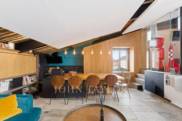 Loft avec terrasse au dernier étage – Centre historique d’Aix-en-Provence