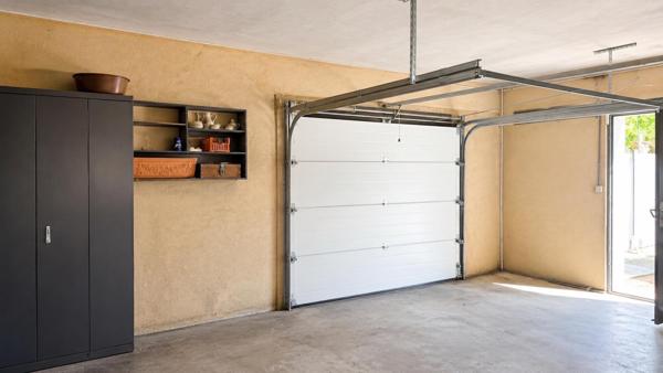 Garage 70 m² à transformer en maison