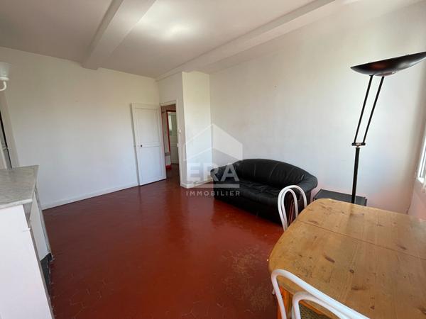 AIX EN PROVENCE - A LOUER - PLACE MIOLIS - BEAU T3 MEUBLE - 50.28m²