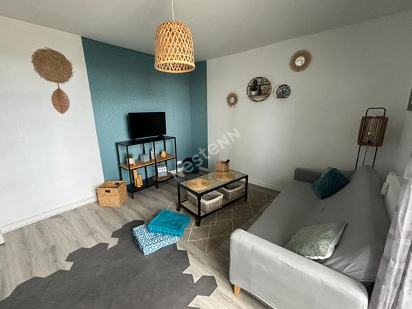 Appartement FAC GINGLIN - MEUBLE - T2 - BAIL ETUDIANT 9 Mois