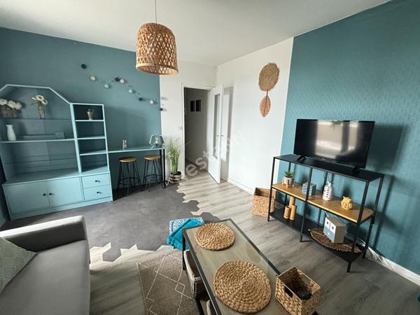 Appartement FAC GINGLIN - MEUBLE - T2 - BAIL ETUDIANT 9 Mois