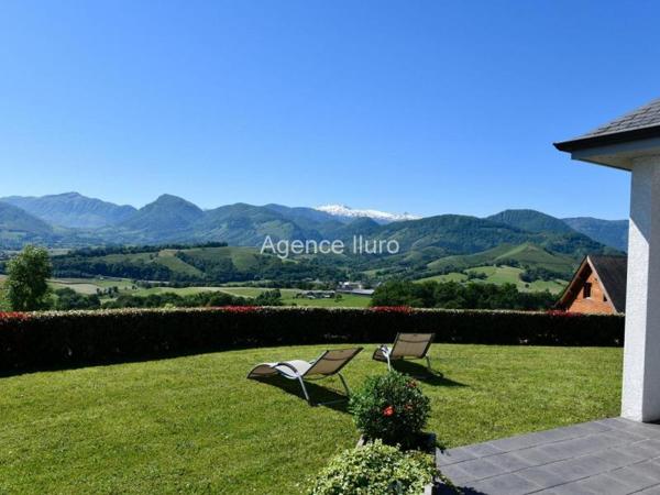 Maison - Proximite oloron-sainte-marie - Réf.:205411 PROXIMITE OLORON - SUPERBE MAISON CONTEMPORAINE T4 DE PLAIN-PIED AVEC VUE EXTRAORDINAIRE SUR LES MONTAGNES - VUE UNIQUE