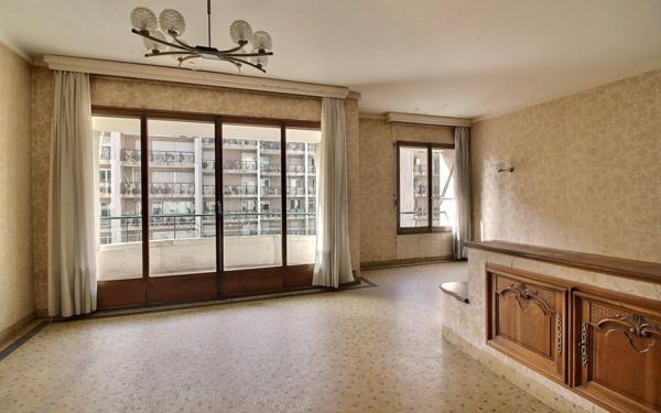 Appartement à vendre    3 pièces • 97 m2 Marseille 6