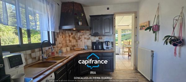 Maison en pierre semi-enterrée à vendre 5 pièces PUJOLS (47)