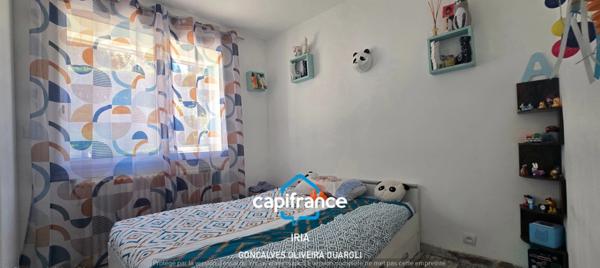 Maison en pierre semi-enterrée à vendre 5 pièces PUJOLS (47)