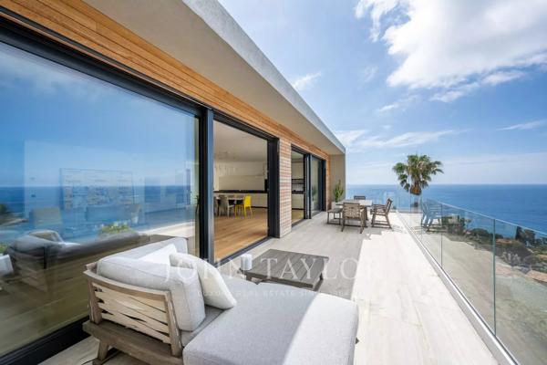 Roquebrune-Cap-Martin - villa vue mer - piscine- 5 chambres- Studio indépendant