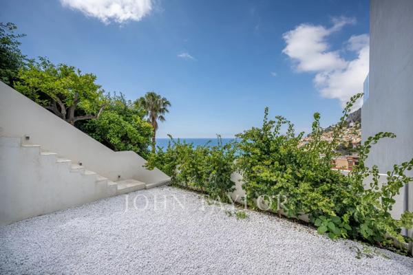 Roquebrune-Cap-Martin - villa vue mer - piscine- 5 chambres- Studio indépendant