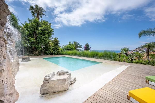 Roquebrune-Cap-Martin - villa vue mer - piscine- 5 chambres- Studio indépendant