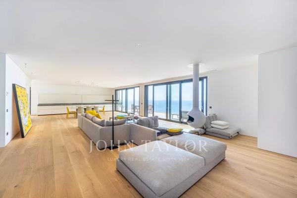 Roquebrune-Cap-Martin - villa vue mer - piscine- 5 chambres- Studio indépendant