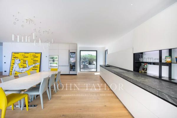Roquebrune-Cap-Martin - villa vue mer - piscine- 5 chambres- Studio indépendant