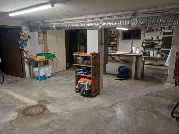 Immeuble art déco au palais des rois de Majorque- 280 m2 habitable + grenier aménagé, cave, garage et jardin