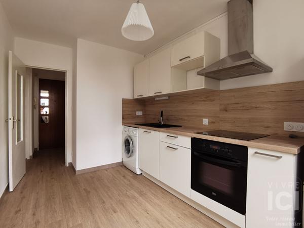 Appartement Orvault 2 pièce(s) 50.80 m2 refait avec balcon cave privative
