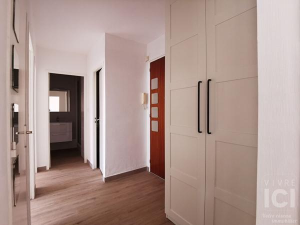 Appartement Orvault 2 pièce(s) 50.80 m2 refait avec balcon cave privative
