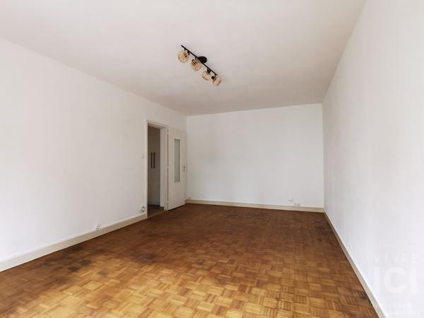 Appartement Orvault 2 pièce(s) 50.80 m2 refait avec balcon cave privative