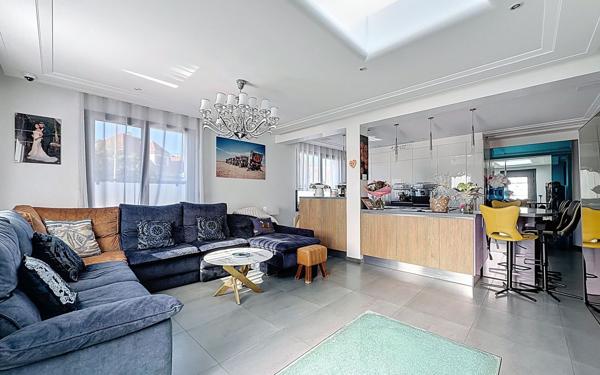 Maison à vendre    6 pièces • 153 m2 Suresnes