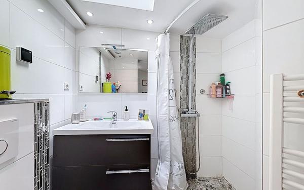 Maison à vendre    6 pièces • 153 m2 Suresnes