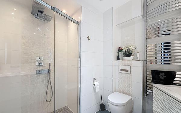 Maison à vendre    6 pièces • 153 m2 Suresnes