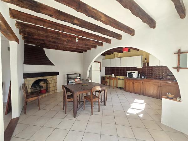 Saint-Sylvestre-sur-Lot (47140) Maison de village avec charme et cour arborée