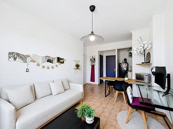 APPARTEMENT T2 CLIMATISÉ 35m² - PLACE DES CORPS SAINTS