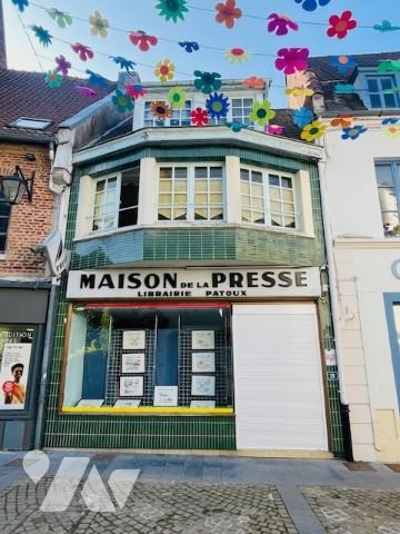 Ancienne librairie au cœur du centre-ville à usage de commerce et d’habitation