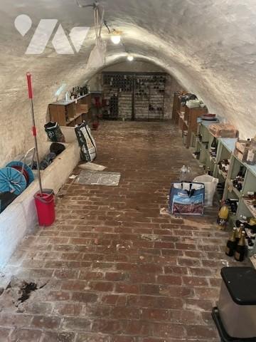 Ancienne librairie au cœur du centre-ville à usage de commerce et d’habitation