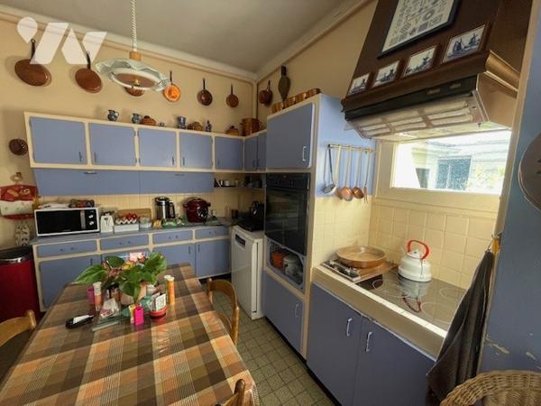 Ancienne librairie au cœur du centre-ville à usage de commerce et d’habitation