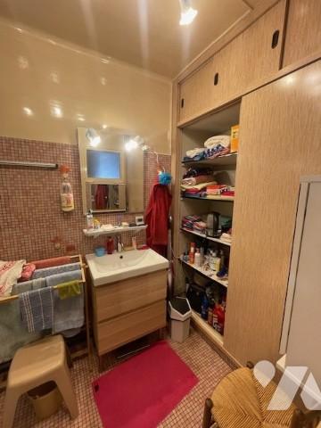 Ancienne librairie au cœur du centre-ville à usage de commerce et d’habitation