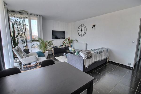 Appartement 3 pièces sur Elancourt avec parking sous-sol