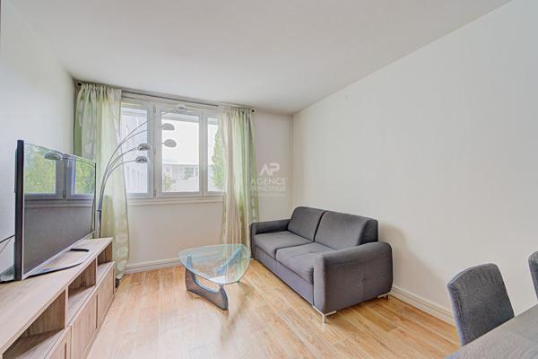 Appartement Saint Germain En Laye 3 pièces 66.43 m2 340 000 € **  - Référence  18896