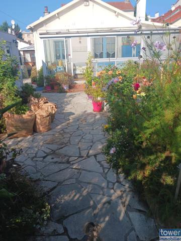 Charmante maison de plain-pied avec dépendance et garage – Quartier Économie