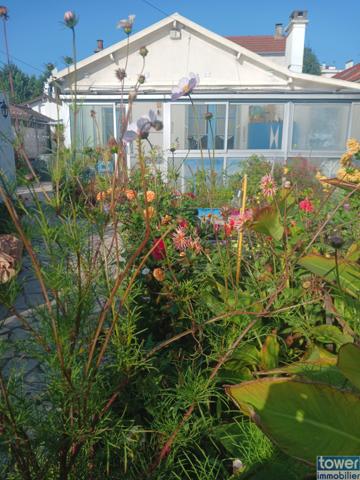 Charmante maison de plain-pied avec dépendance et garage – Quartier Économie