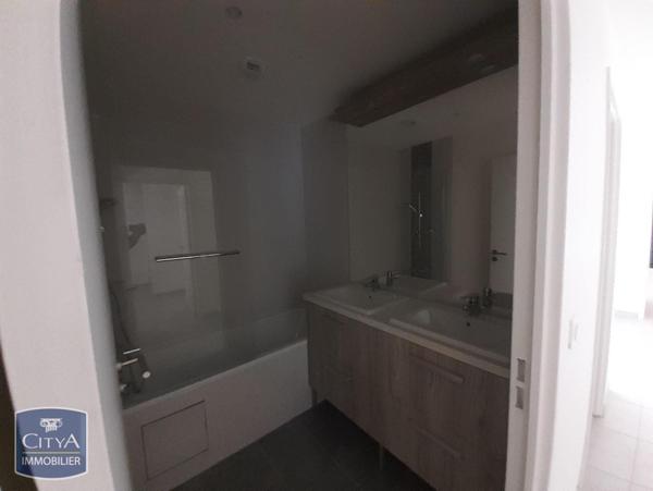 Appartement à louer 5 pièces 103.38m²