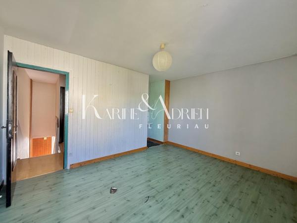 Maison 4 chambres, garage, jardin et dépendance