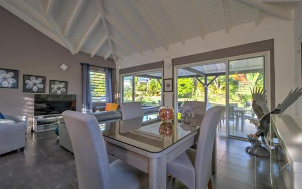 Maison à vendre    9 pièces •  Sainte-Anne